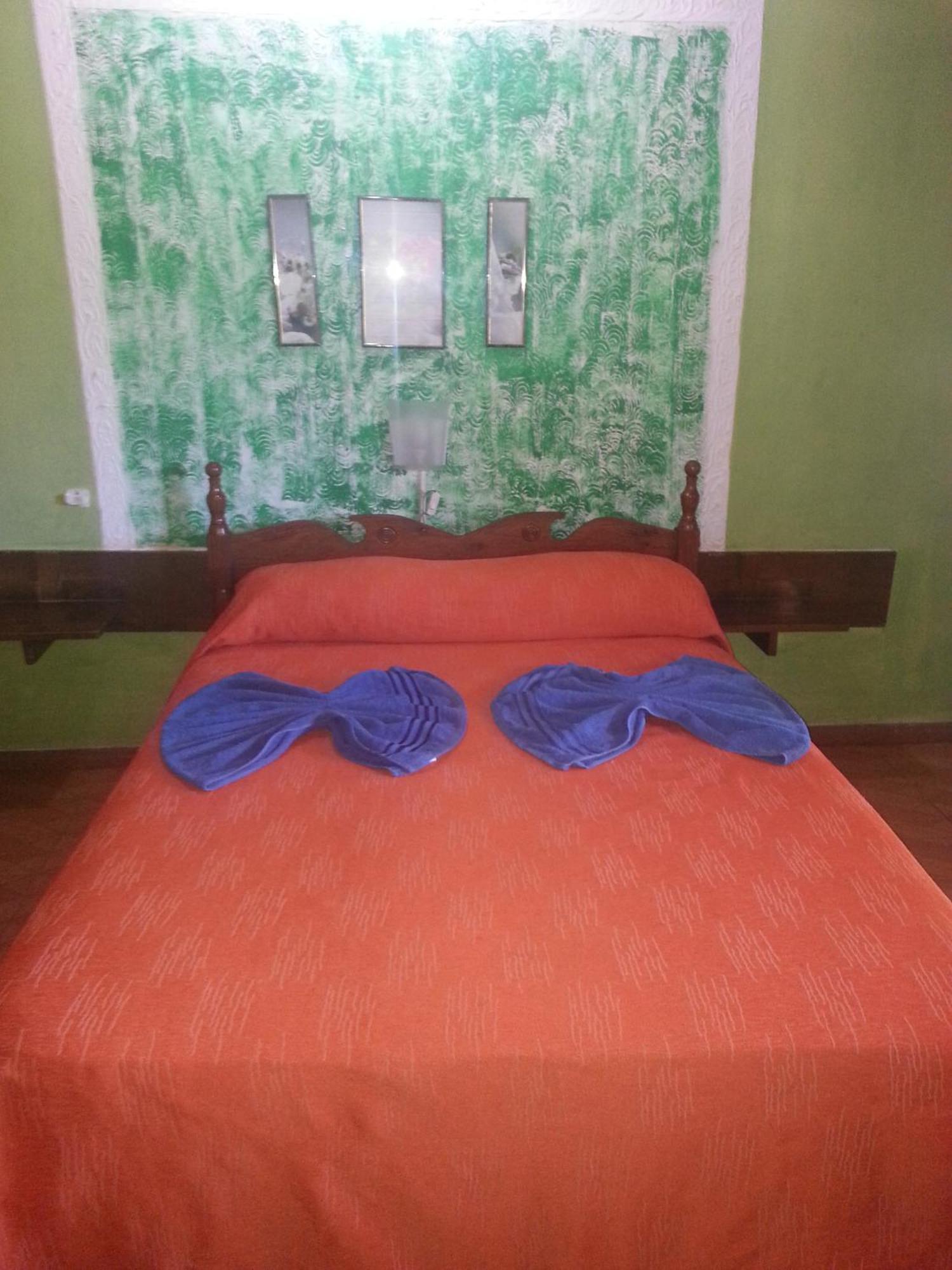 Hotel Y Residencial Amigos Puerto Iguazu Bagian luar foto