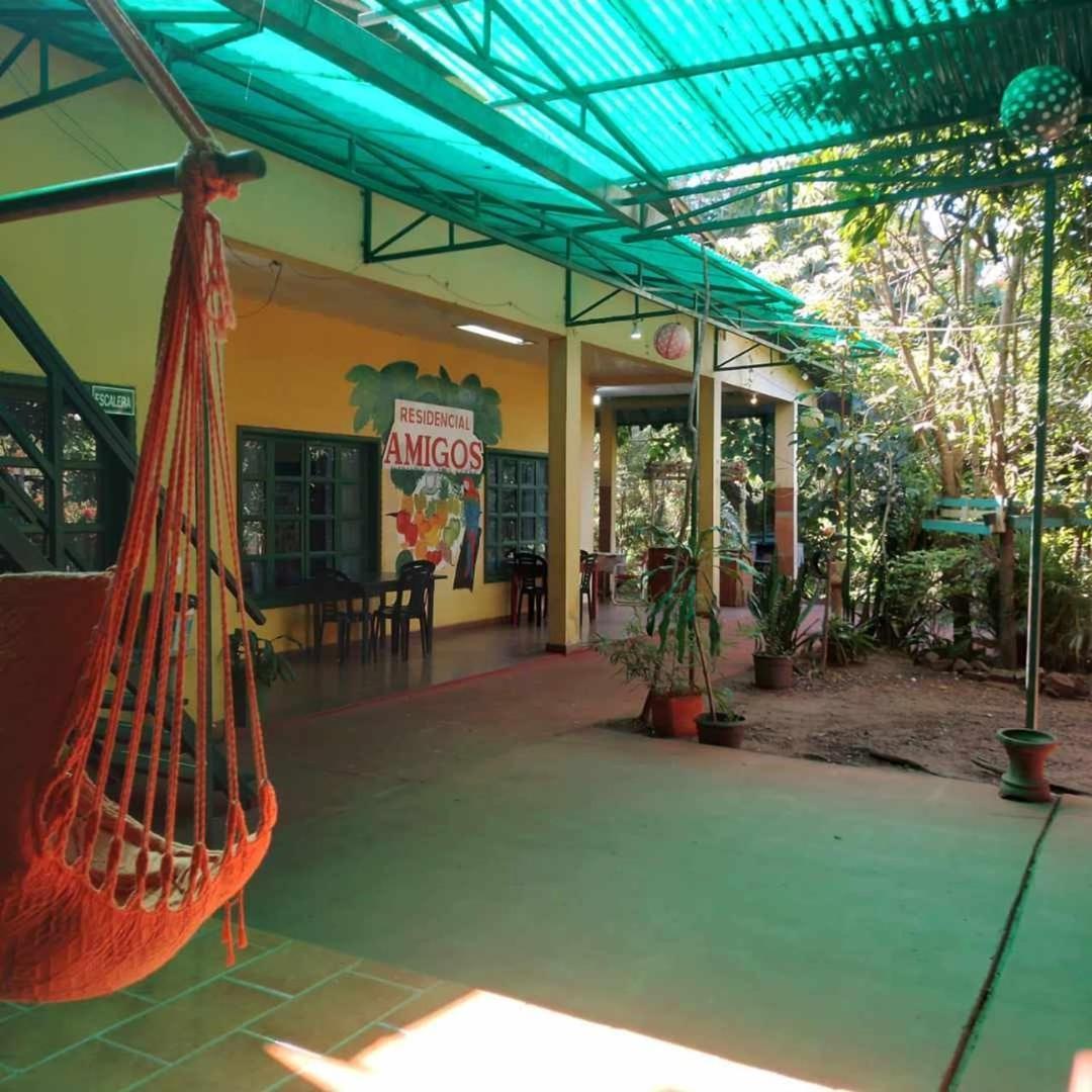 Hotel Y Residencial Amigos Puerto Iguazu Bagian luar foto