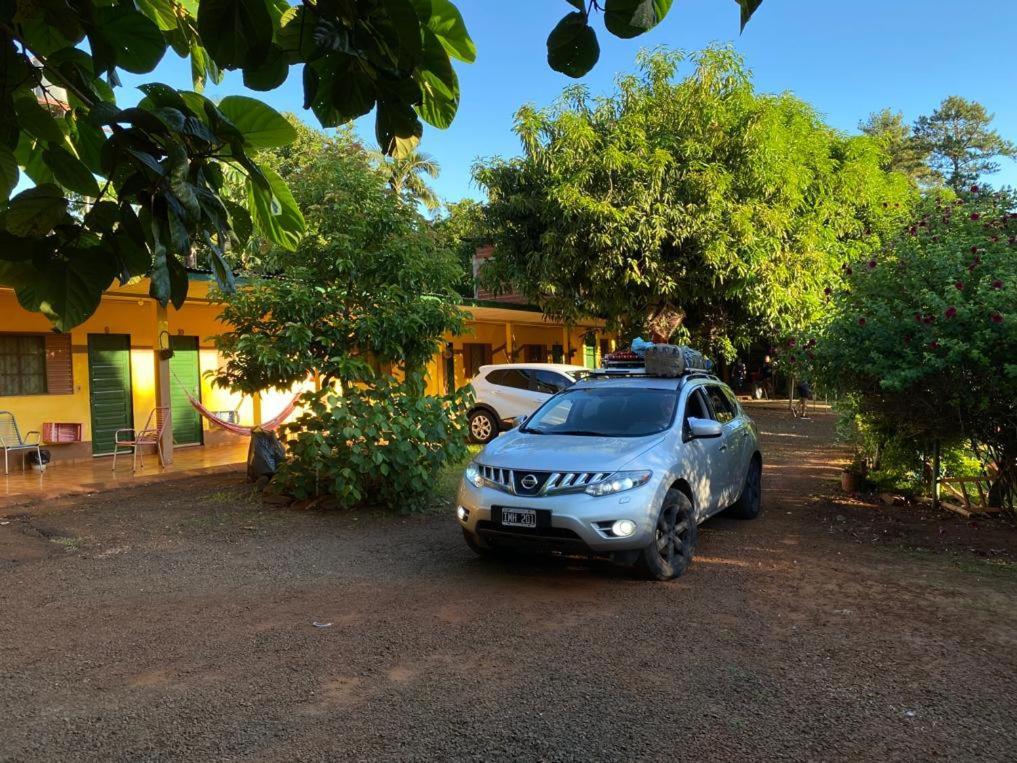 Hotel Y Residencial Amigos Puerto Iguazu Bagian luar foto