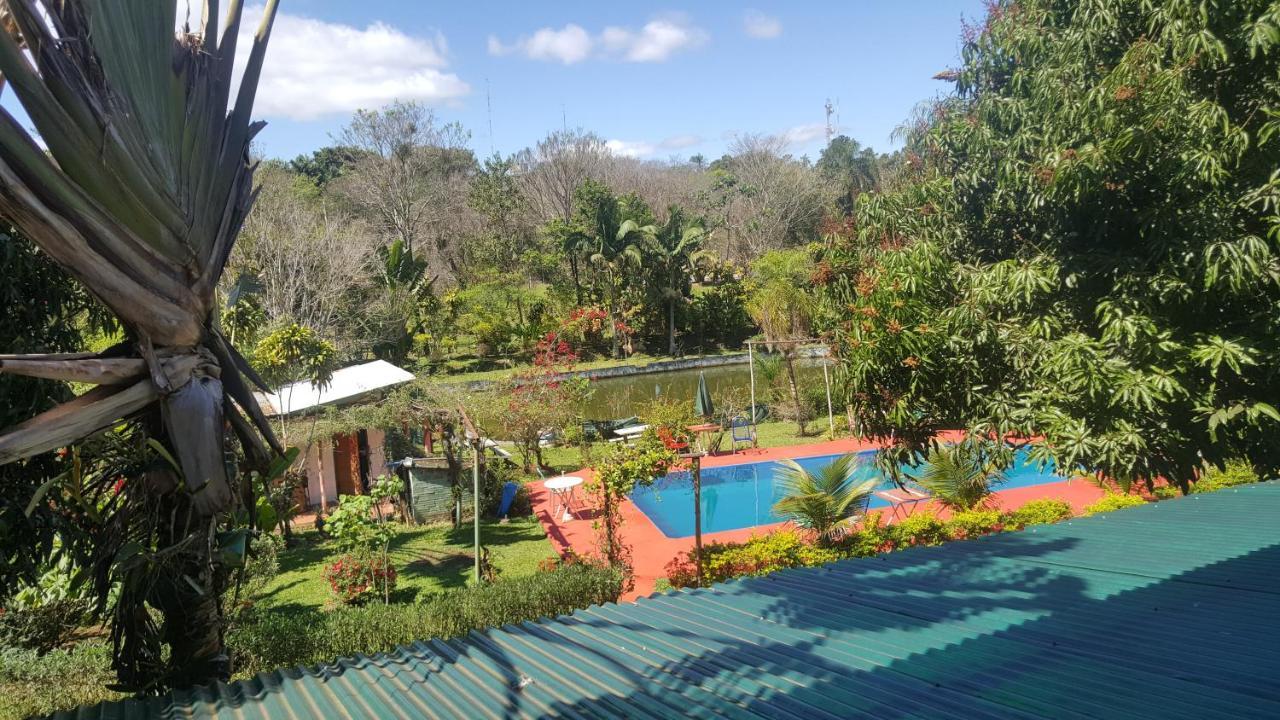 Hotel Y Residencial Amigos Puerto Iguazu Bagian luar foto