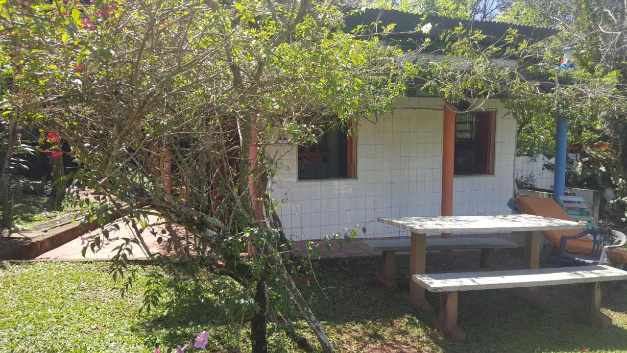 Hotel Y Residencial Amigos Puerto Iguazu Bagian luar foto