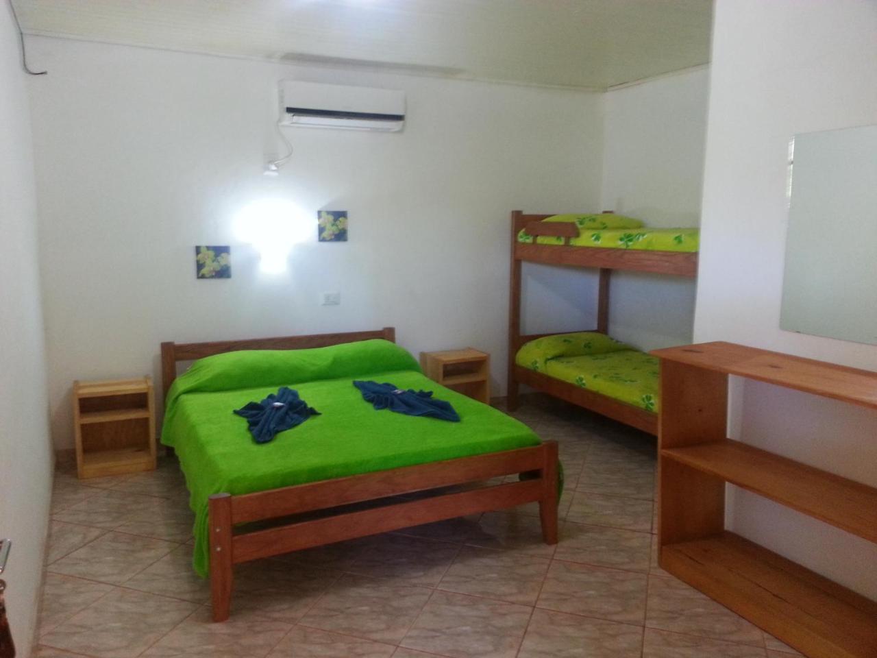 Hotel Y Residencial Amigos Puerto Iguazu Bagian luar foto